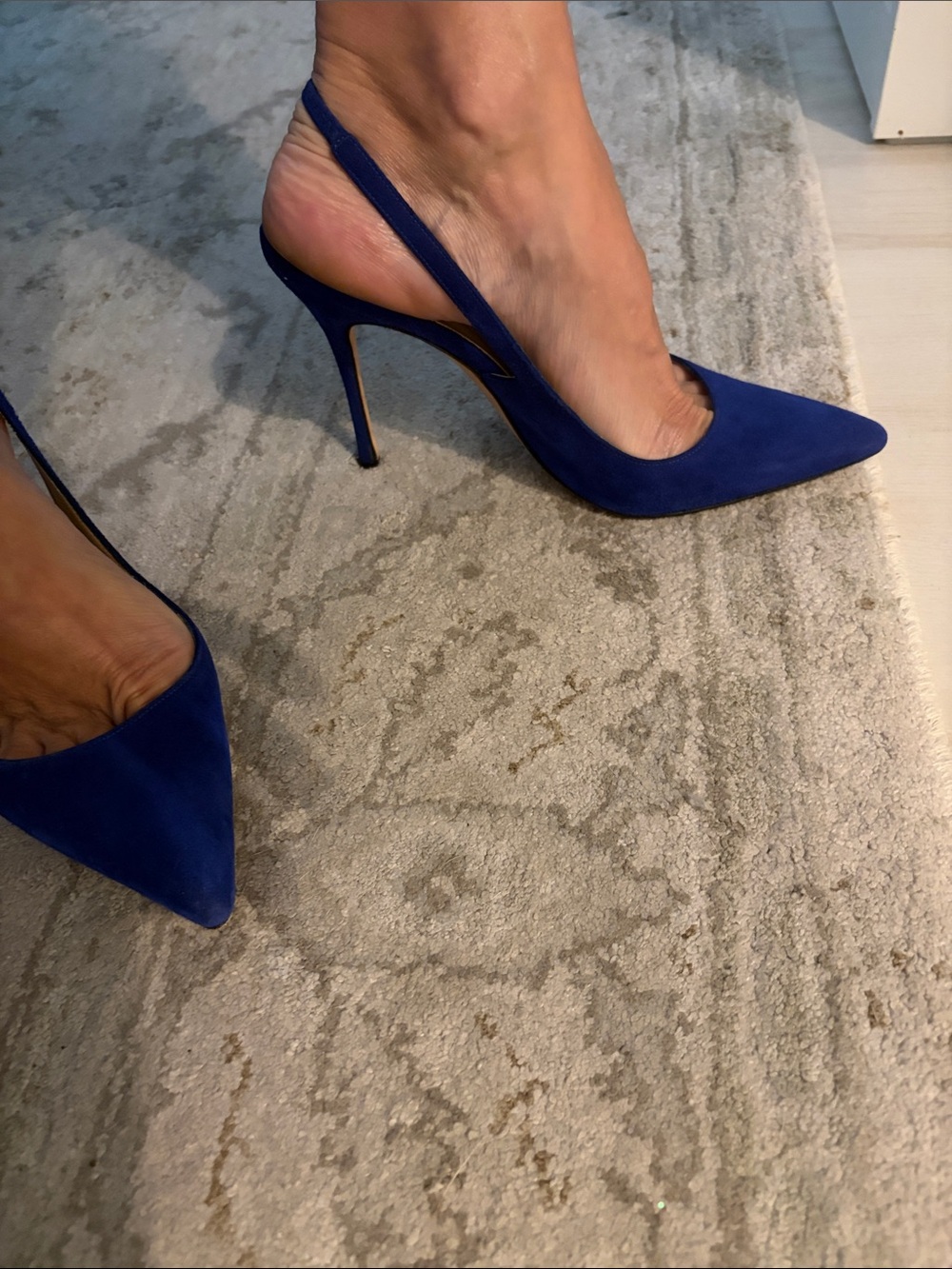 Manolo Blahnik slingback pumps - Picture 8 of 8